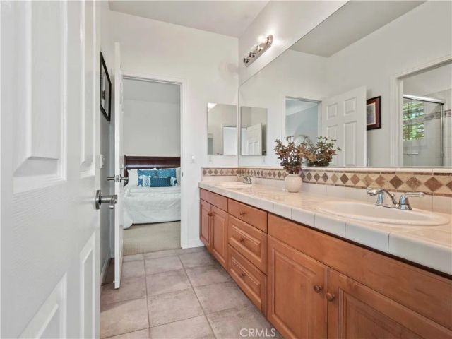 25679 Smoketree, Valencia, CA 91381