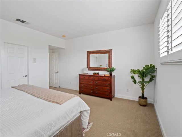 25679 Smoketree, Valencia, CA 91381