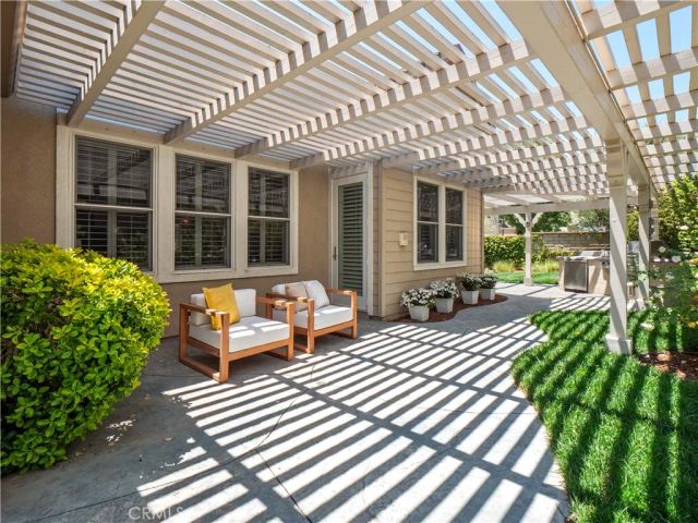 25679 Smoketree, Valencia, CA 91381