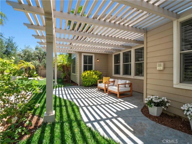 25679 Smoketree, Valencia, CA 91381