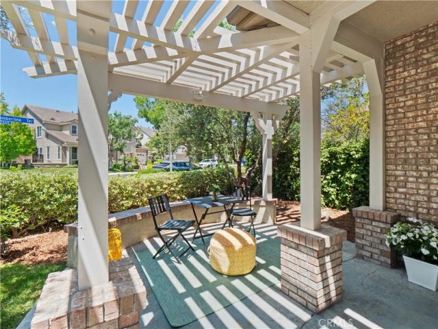 25679 Smoketree, Valencia, CA 91381