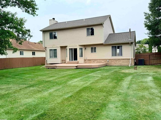 32070 Oakcrest Drive, Chesterfield Twp, MI 48047