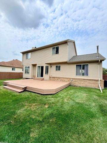 32070 Oakcrest Drive, Chesterfield Twp, MI 48047