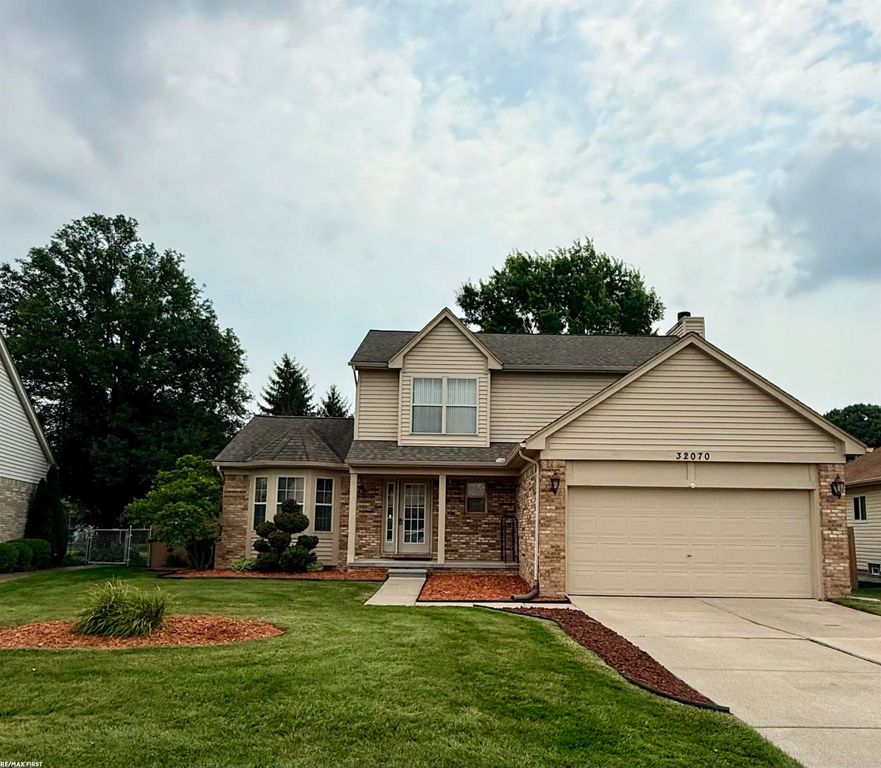 32070 Oakcrest Drive, Chesterfield Twp, MI 48047