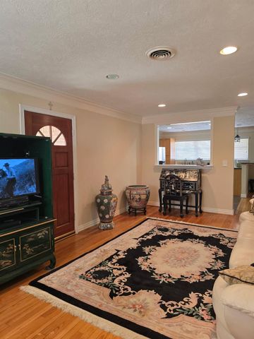 4558 Benning Drive, Houston, TX 77035