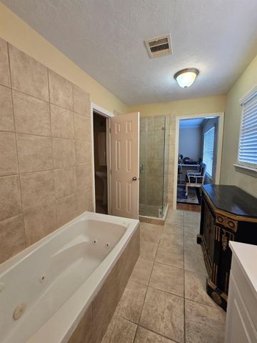 4558 Benning Drive, Houston, TX 77035