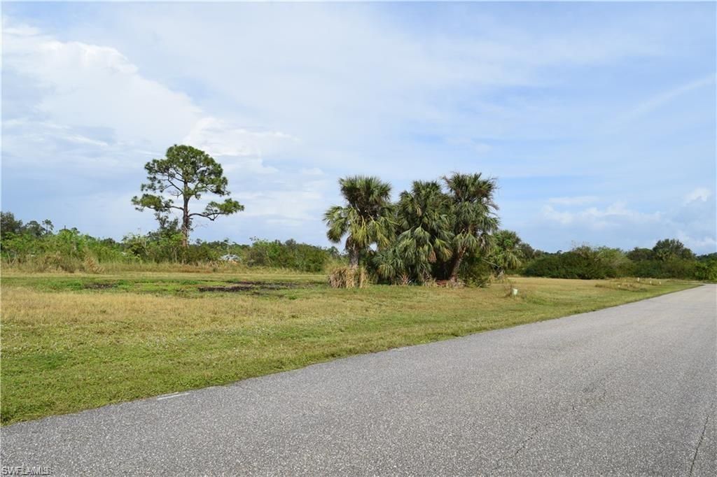 2137 27th ST, CAPE CORAL, FL 33909 — photo 3