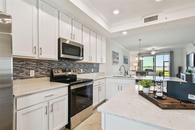 1030 TIDEWATER SHORES LOOP 104, Bradenton, FL 34208