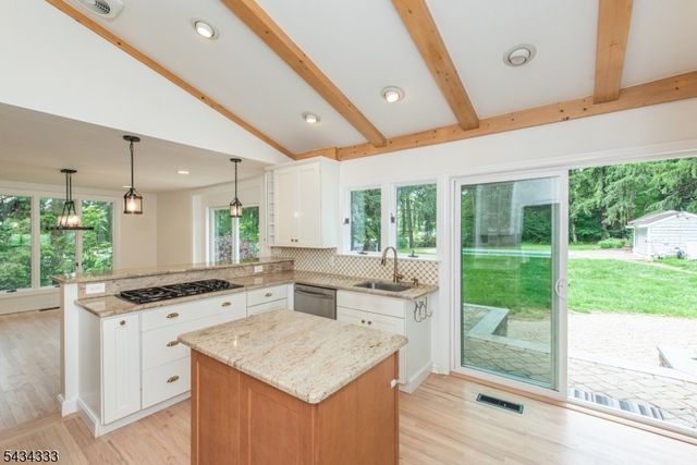 163 Sand Spring Rd, Harding Twp., NJ 07960