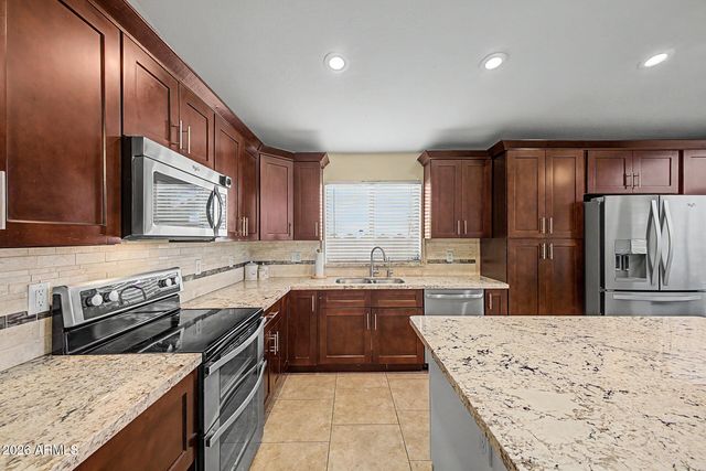 521 E KENT Avenue, Chandler, AZ 85225