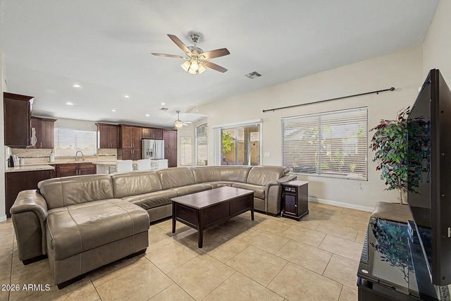 521 E KENT Avenue, Chandler, AZ 85225
