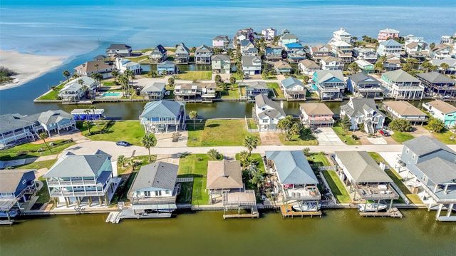 23007 Lunes Street, Galveston, TX 77554