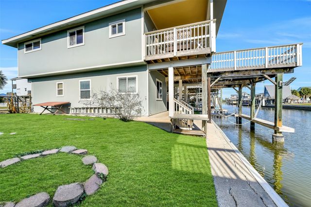 23007 Lunes Street, Galveston, TX 77554