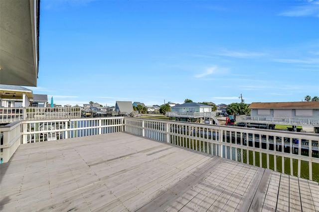 23007 Lunes Street, Galveston, TX 77554