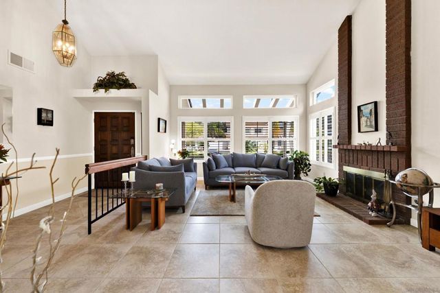 13057 Treecrest, Poway, CA 92064