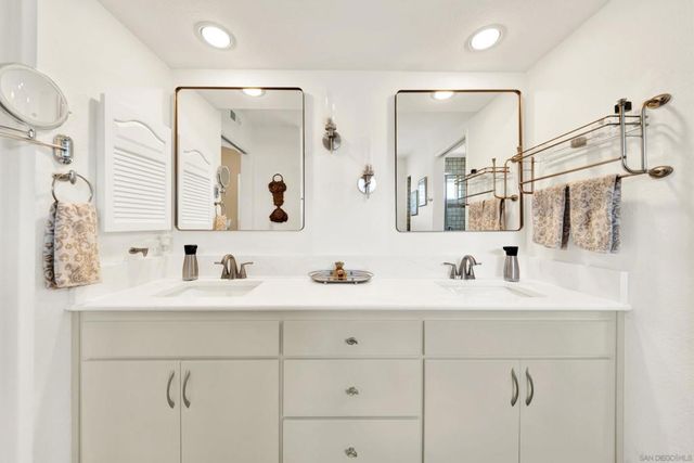 13057 Treecrest, Poway, CA 92064