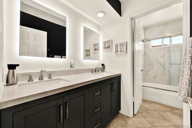13057 Treecrest, Poway, CA 92064