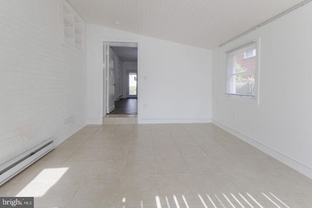 1100 GILBERT RD, Rockville, MD 20851