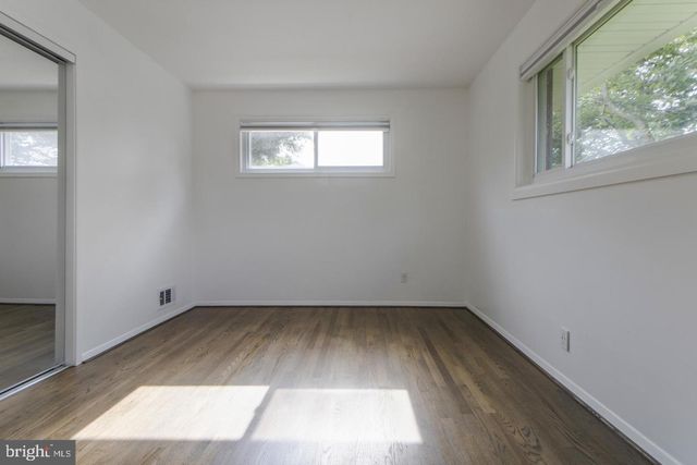 1100 GILBERT RD, Rockville, MD 20851