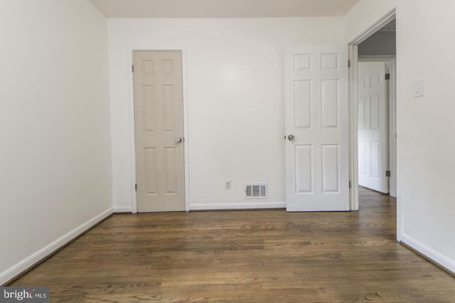 1100 GILBERT RD, Rockville, MD 20851