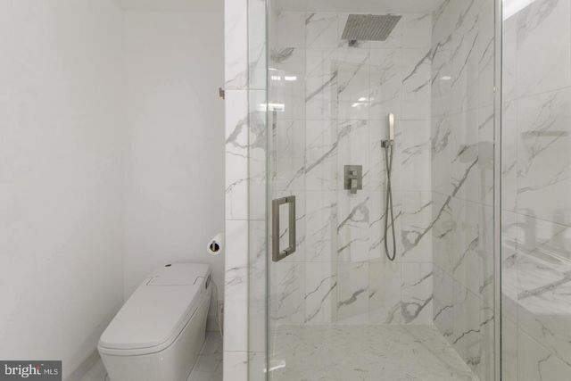 1100 GILBERT RD, Rockville, MD 20851