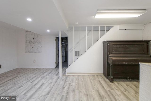 1100 GILBERT RD, Rockville, MD 20851