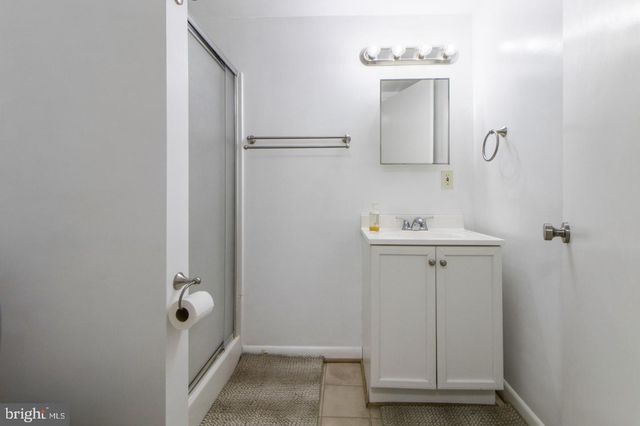 1100 GILBERT RD, Rockville, MD 20851