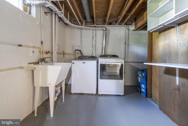 1100 GILBERT RD, Rockville, MD 20851