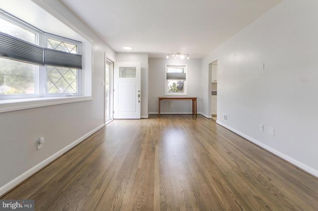 1100 GILBERT RD, Rockville, MD 20851