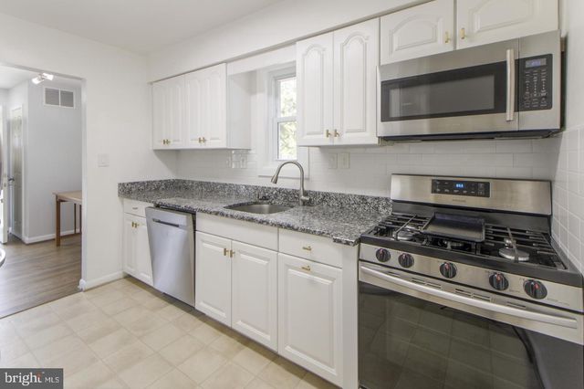 1100 GILBERT RD, Rockville, MD 20851