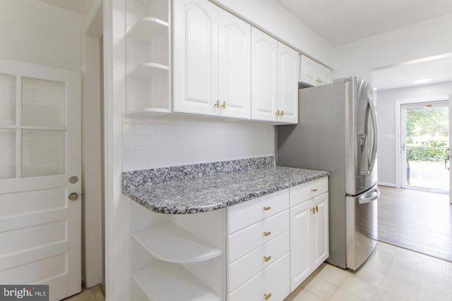 1100 GILBERT RD, Rockville, MD 20851
