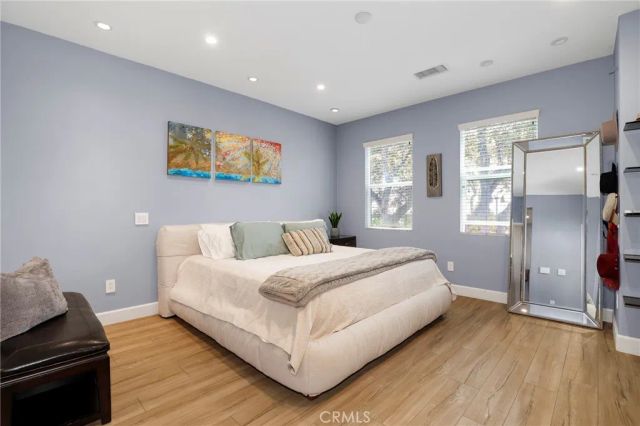 330 Harbor Breeze Drive, Port Hueneme, CA 93041