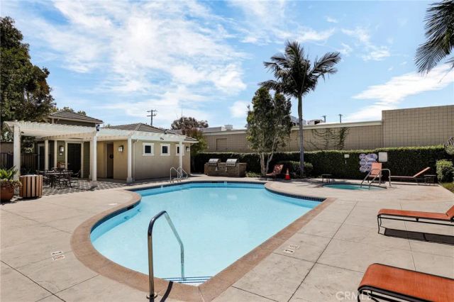 330 Harbor Breeze Drive, Port Hueneme, CA 93041