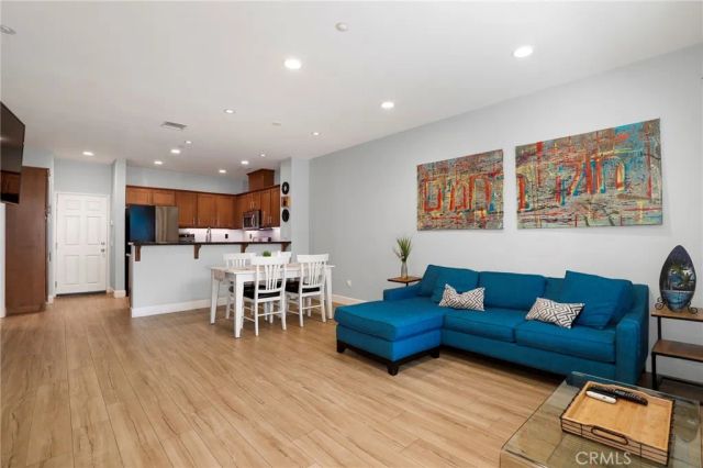 330 Harbor Breeze Drive, Port Hueneme, CA 93041