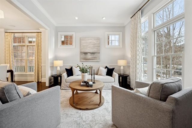 726 Lincoln Street, Evanston, IL 60201