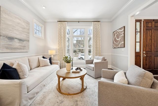 726 Lincoln Street, Evanston, IL 60201