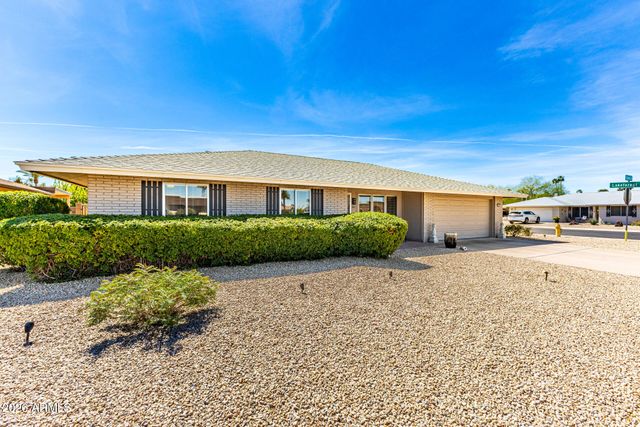 13815 N CAMEO Drive, Sun City, AZ 85351