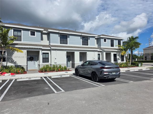 261 NE 16th St 261, Florida City, FL 33034