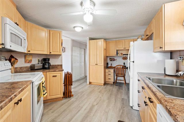 5619 DAKOTA STREET, Zephyrhills, FL 33542