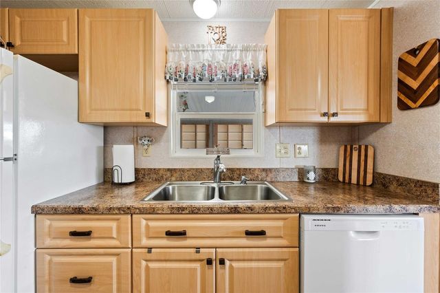 5619 DAKOTA STREET, Zephyrhills, FL 33542