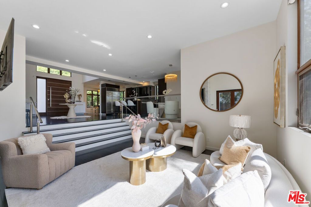 10844 Rochester Avenue, Los Angeles, CA 90024 — photo 3