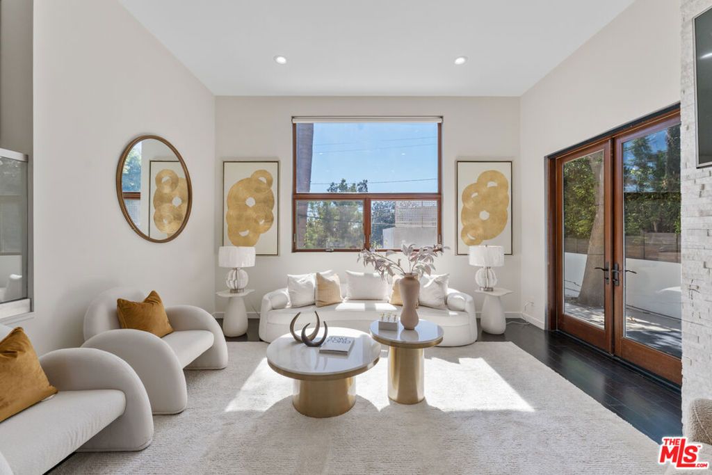 10844 Rochester Avenue, Los Angeles, CA 90024 — photo 4