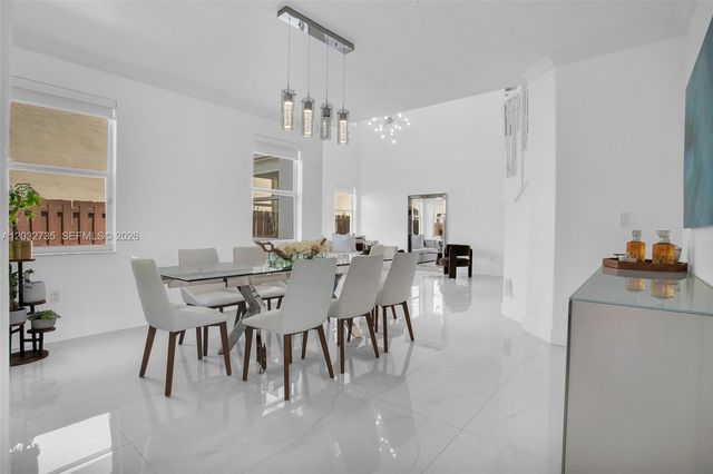 11559 NW 84th Terrace, Doral, FL 33178