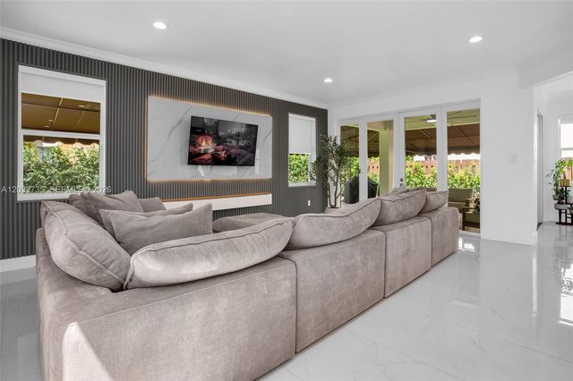 11559 NW 84th Terrace, Doral, FL 33178