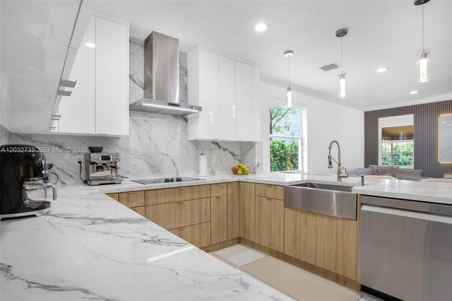 11559 NW 84th Terrace, Doral, FL 33178