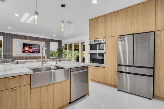 11559 NW 84th Terrace, Doral, FL 33178