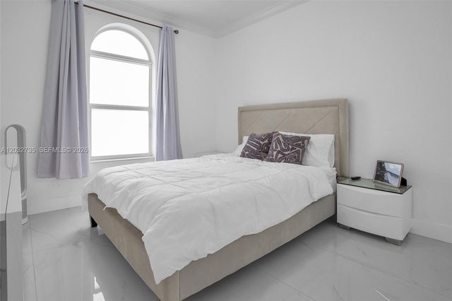 11559 NW 84th Terrace, Doral, FL 33178