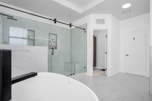 11559 NW 84th Terrace, Doral, FL 33178