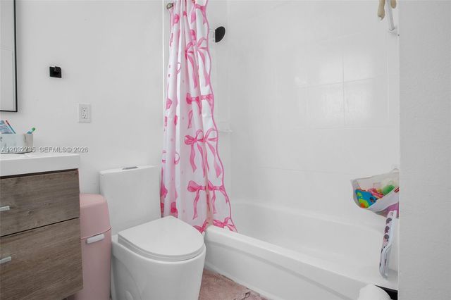 11559 NW 84th Terrace, Doral, FL 33178
