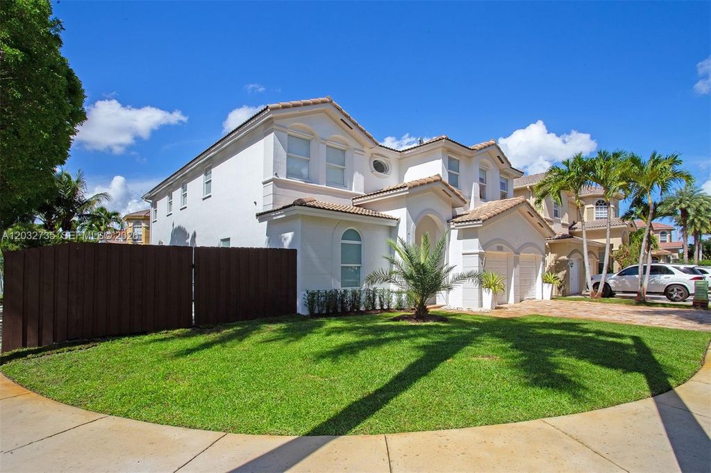 11559 NW 84th Terrace, Doral, FL 33178